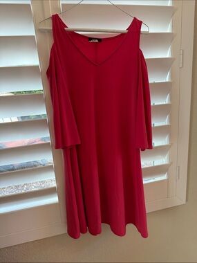 MSK Vibrant Fuchsia Cold-Shoulder V-Neck Midi Dress